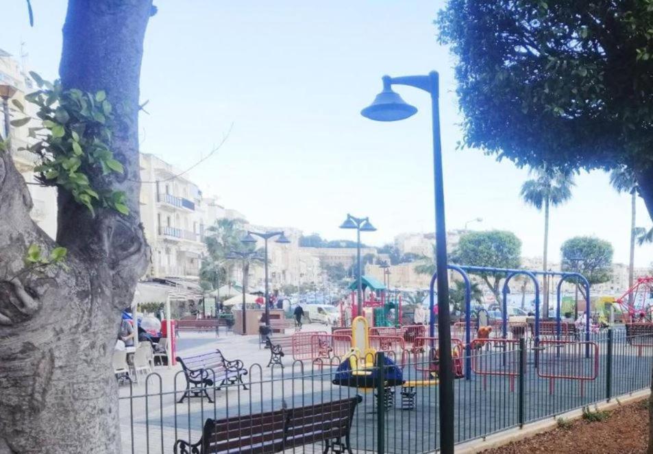 Sea View 2 Bedroom Apartment Marsaskala Dış mekan fotoğraf